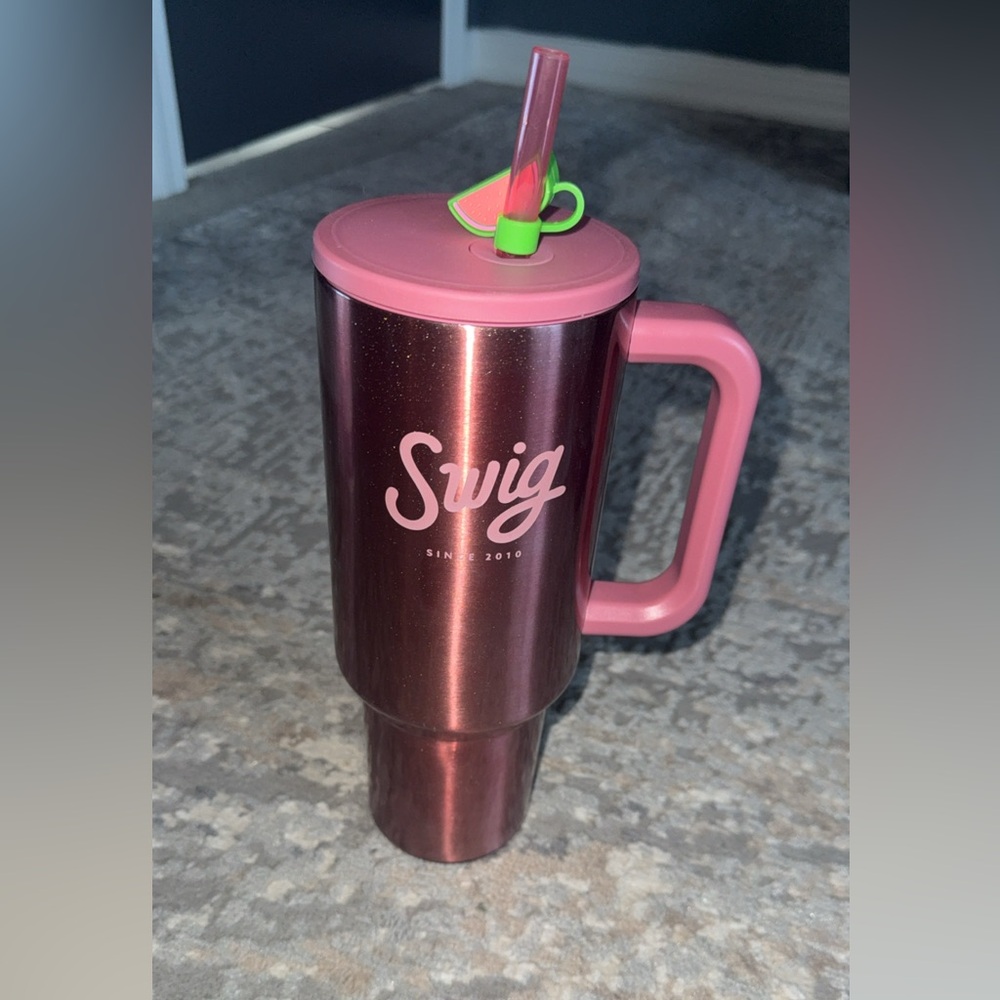 Swig Pink Stainless Steel Tumbler with Handle limited edition Mother’s Day 2025